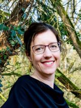 Elke Ielegems headshot 160